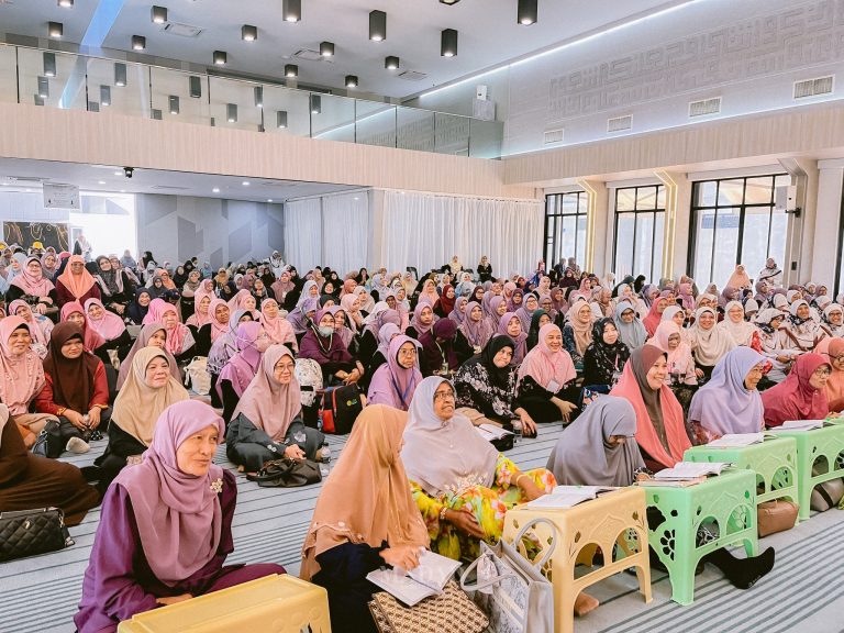 Pengajian Dhuha: Kembali Berteduh di Bawah Naungan Ilmu